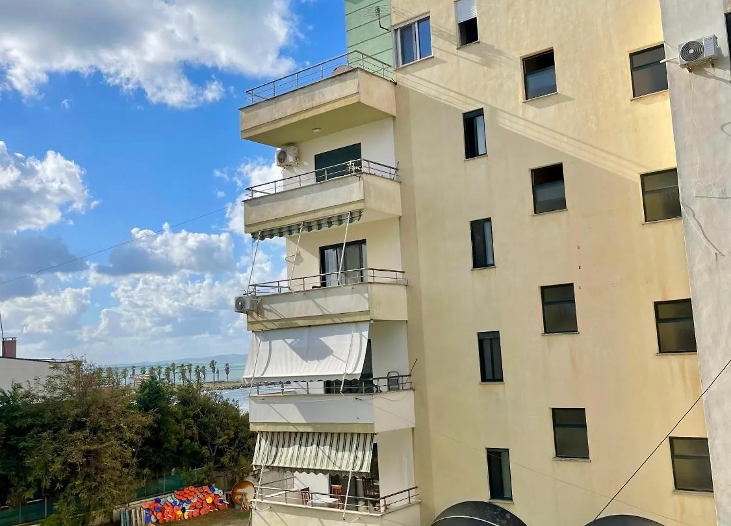 Seaside Modern Apartment Durrës